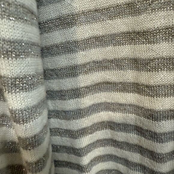 Peck & Peck size S Gray Cardigan Sweater with sparkle threading Lightweight Knit - Picture 3 of 8